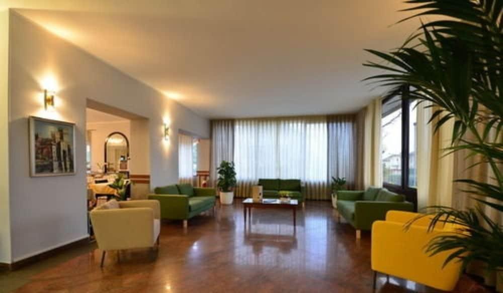 Hotel Bella Peschiera Peschiera del Garda Exterior foto
